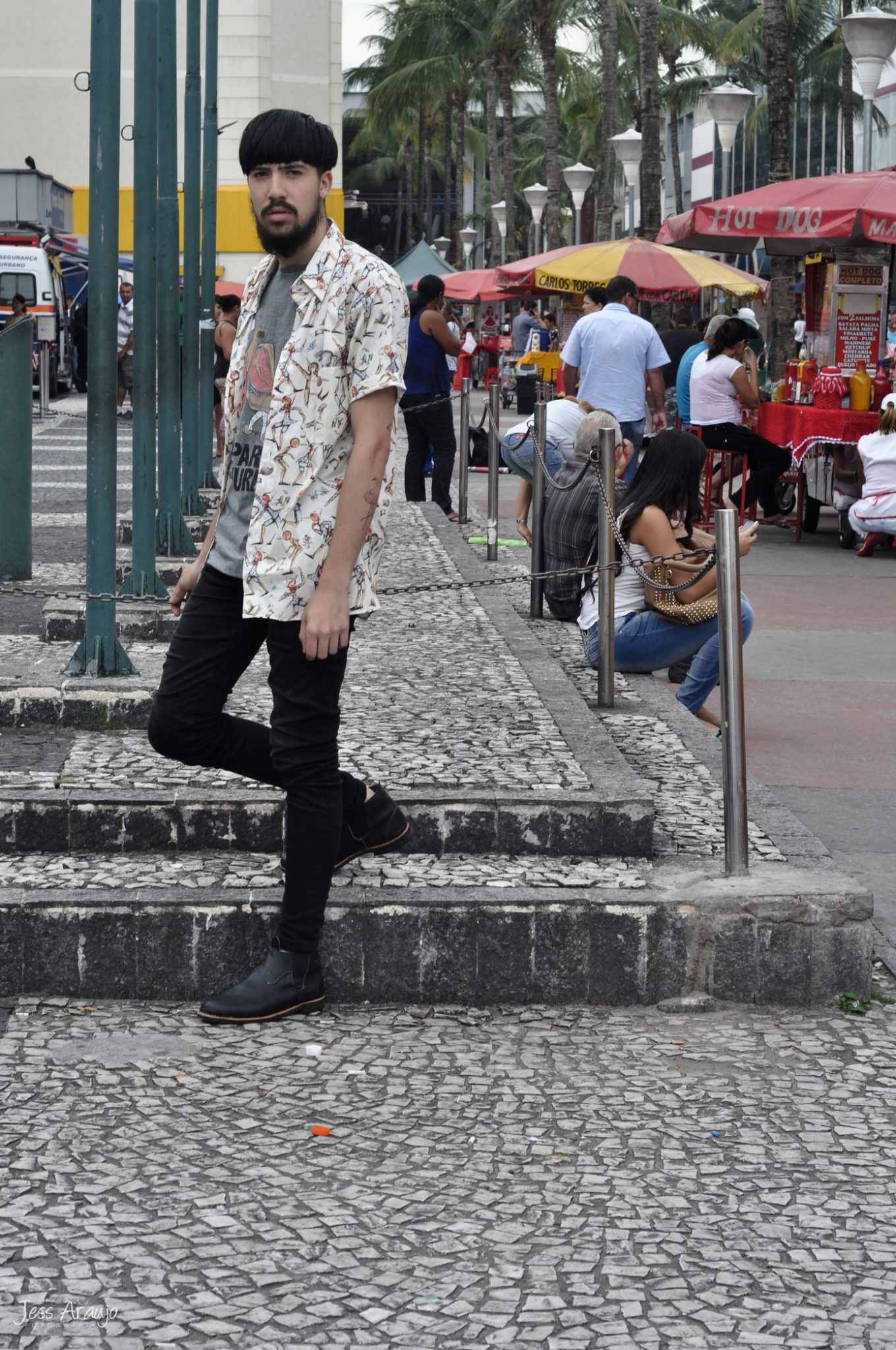 Camisa Boyrá Asó sobre camiseta C&A (Flinstones)