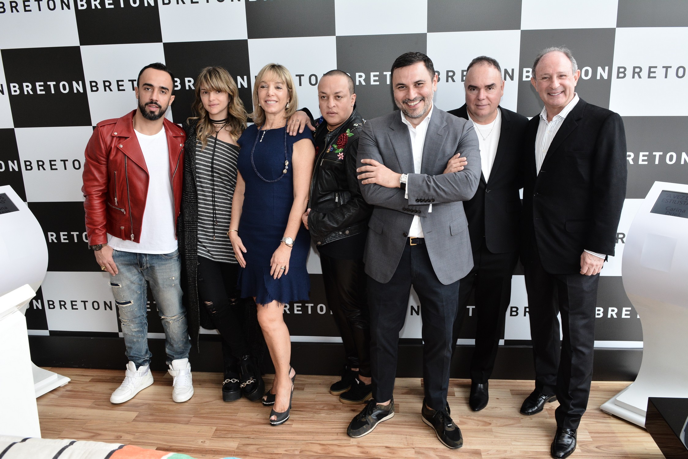 Yan Acioli, Juliana Jabour, Anette Rivkind, Valerio Araujo, Andre Lima, Reynaldo Lourenco e Marcel Rivkind (6) - ModaNews